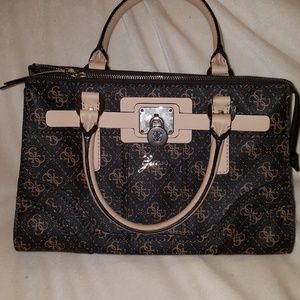 Guess Purse, New only used once